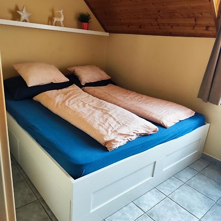 Szigeti Apartmanhaz 페치 외부 사진